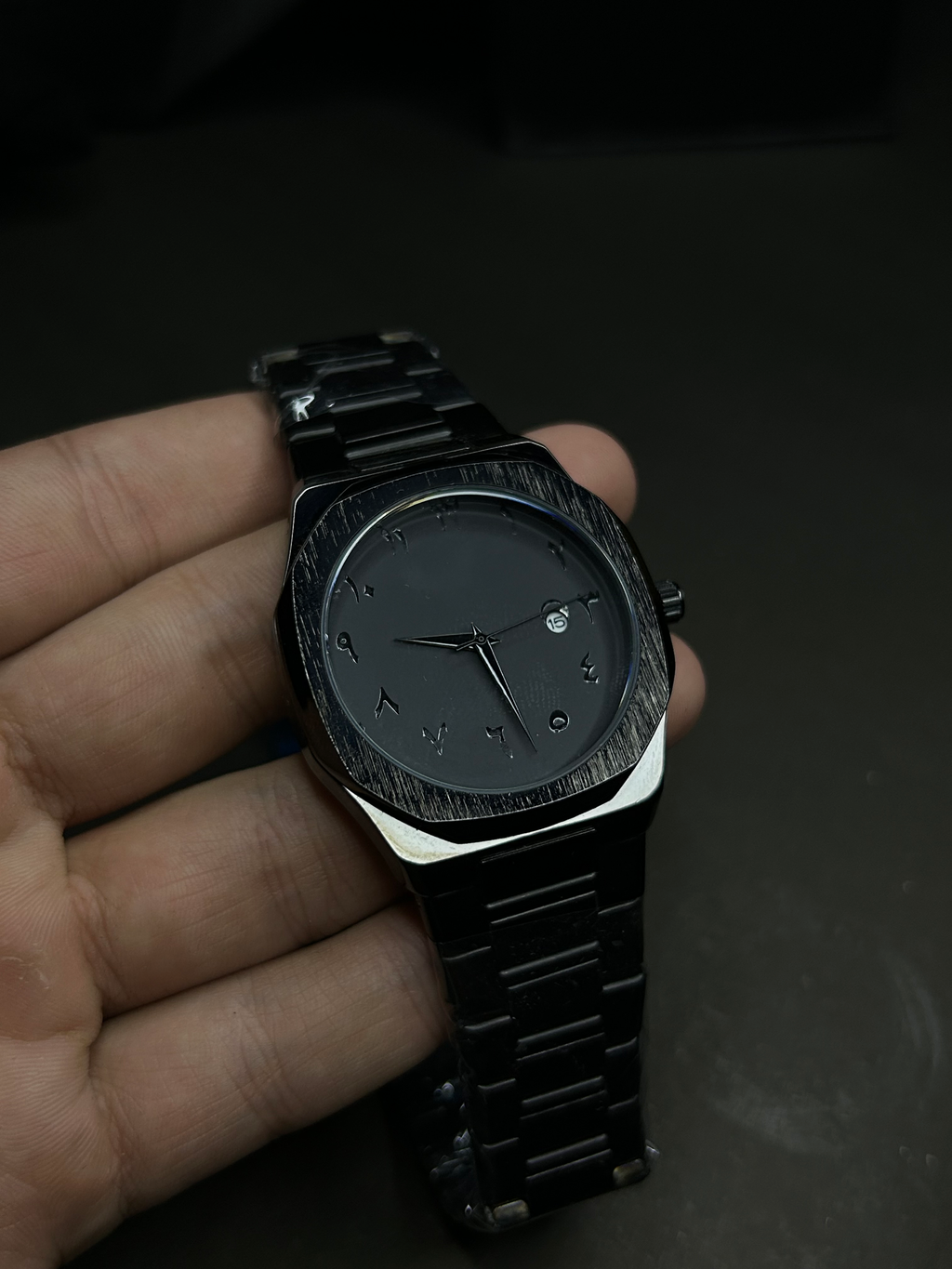 Metallic Aura Watch - Black Dial with Eastern Arabic Numerals