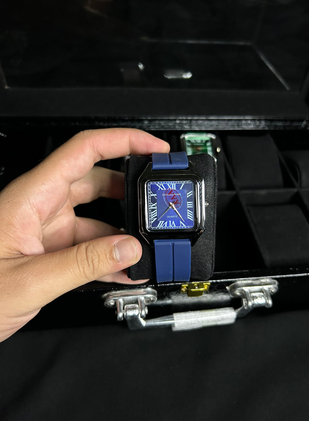 Universal Point Watch